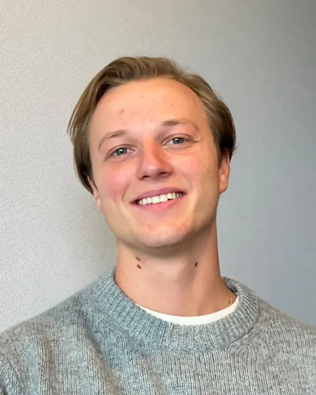 Gijs Kassenaar, een van de bouwers bij Plaatsr